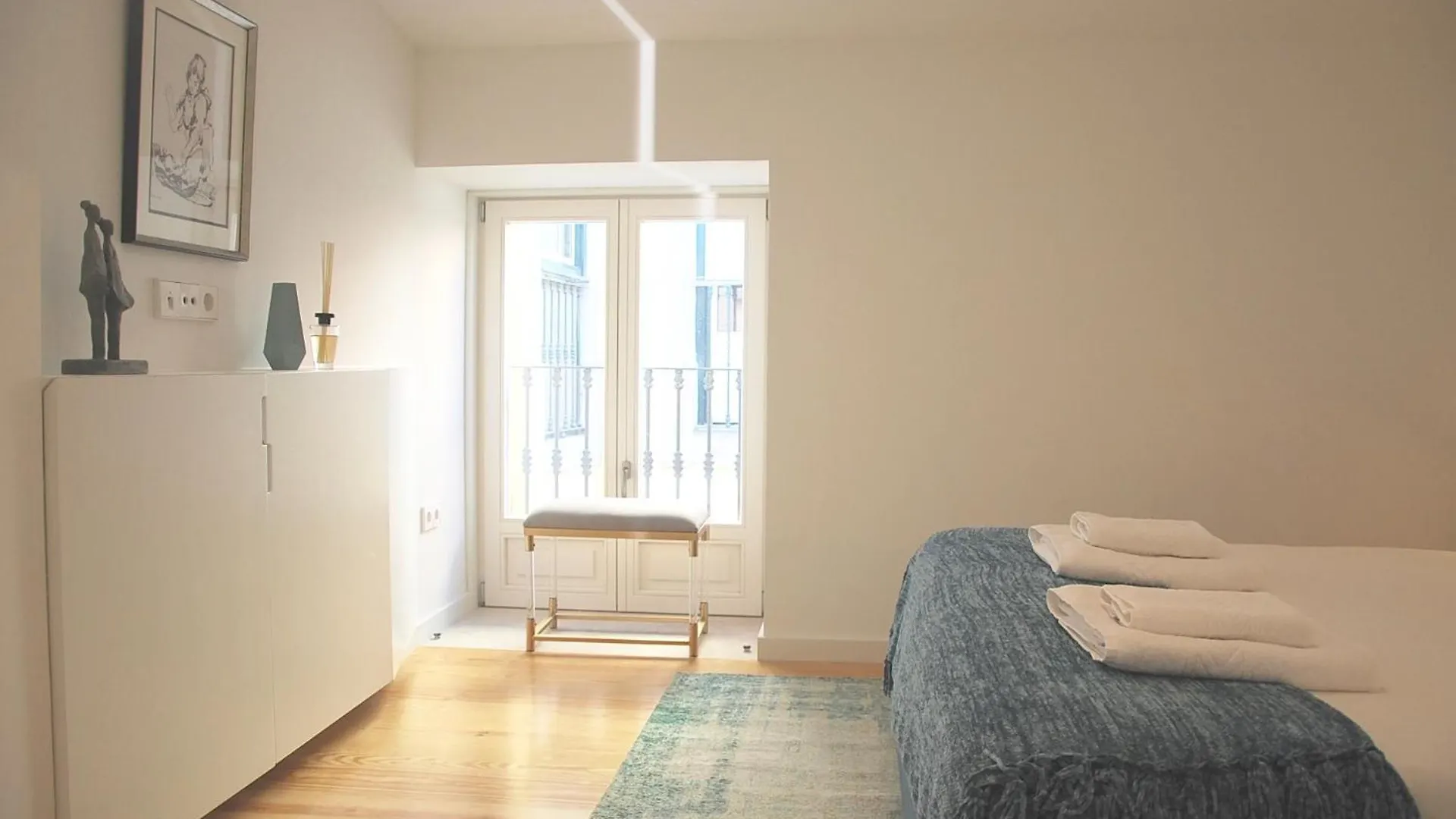 Apartment Cais Sodre Aptm With Amazing View Lisbon Portugal